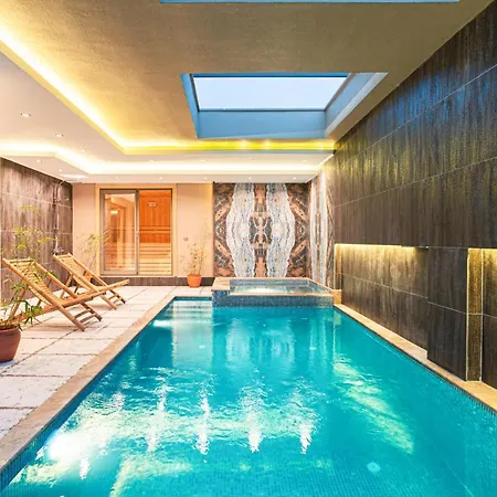 فيلة Sleeps 6 Pool Air Con Wifi *